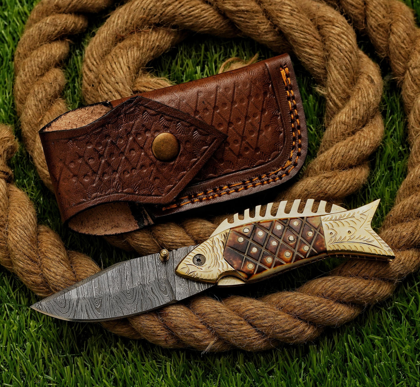 Custom Handmade Damascus Fish Pocket Knife Damascus Folding Knife Camel Bone , Brass Pin & Brass Pommel Handle - Engraved Brass Bolster Exquisite Artistry - Damascus Kings